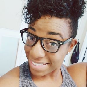 Meet your Posher, Latoya